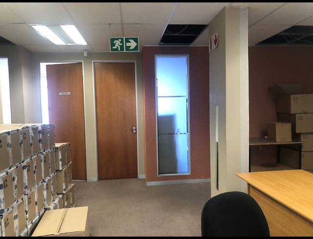 295M² OFFICE TO LET IN CRAIGHALL